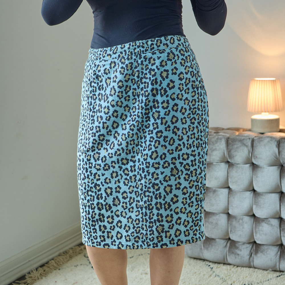 Fendi Women's Blue Leopard Print Pencil Skirt IT Linen Blend Vintage